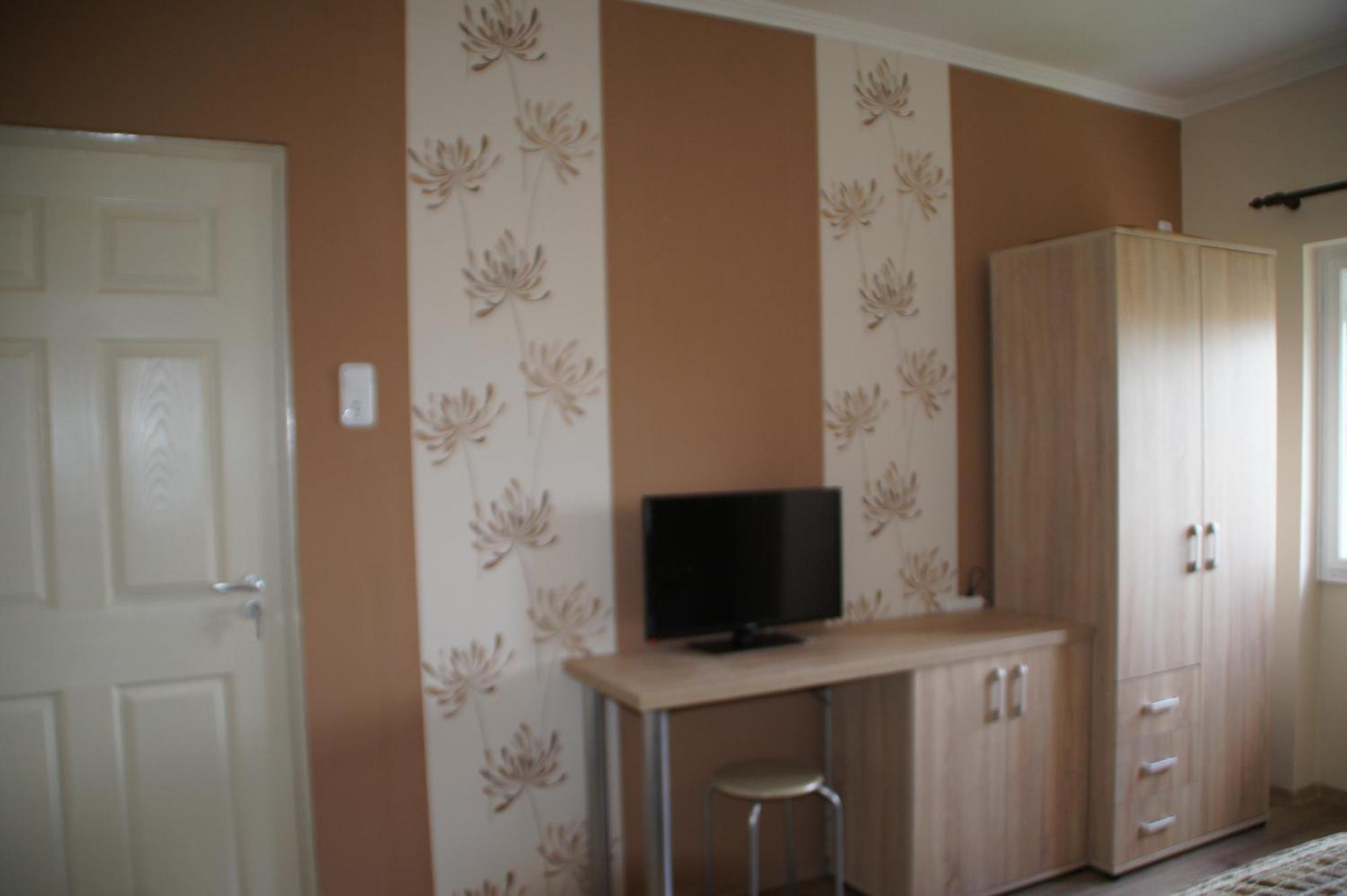 Fonix Apartman Appartamento Gyula Esterno foto