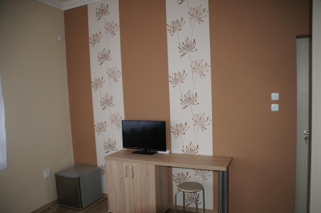 Fonix Apartman Appartamento Gyula Esterno foto