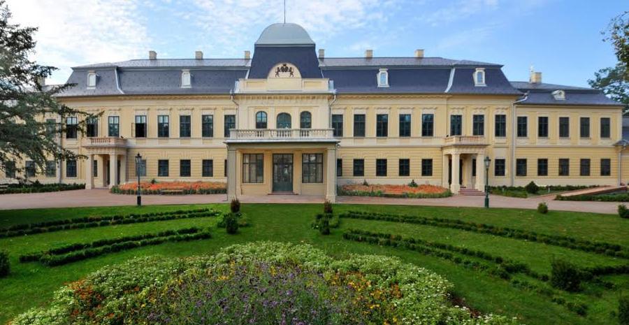 Fonix Apartman Appartamento Gyula Esterno foto